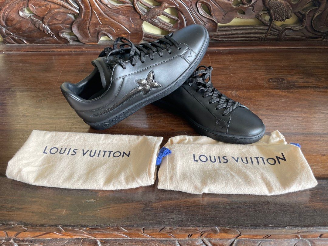 Louis Vuitton Men's Black Monogram Luxembourg Samothrace