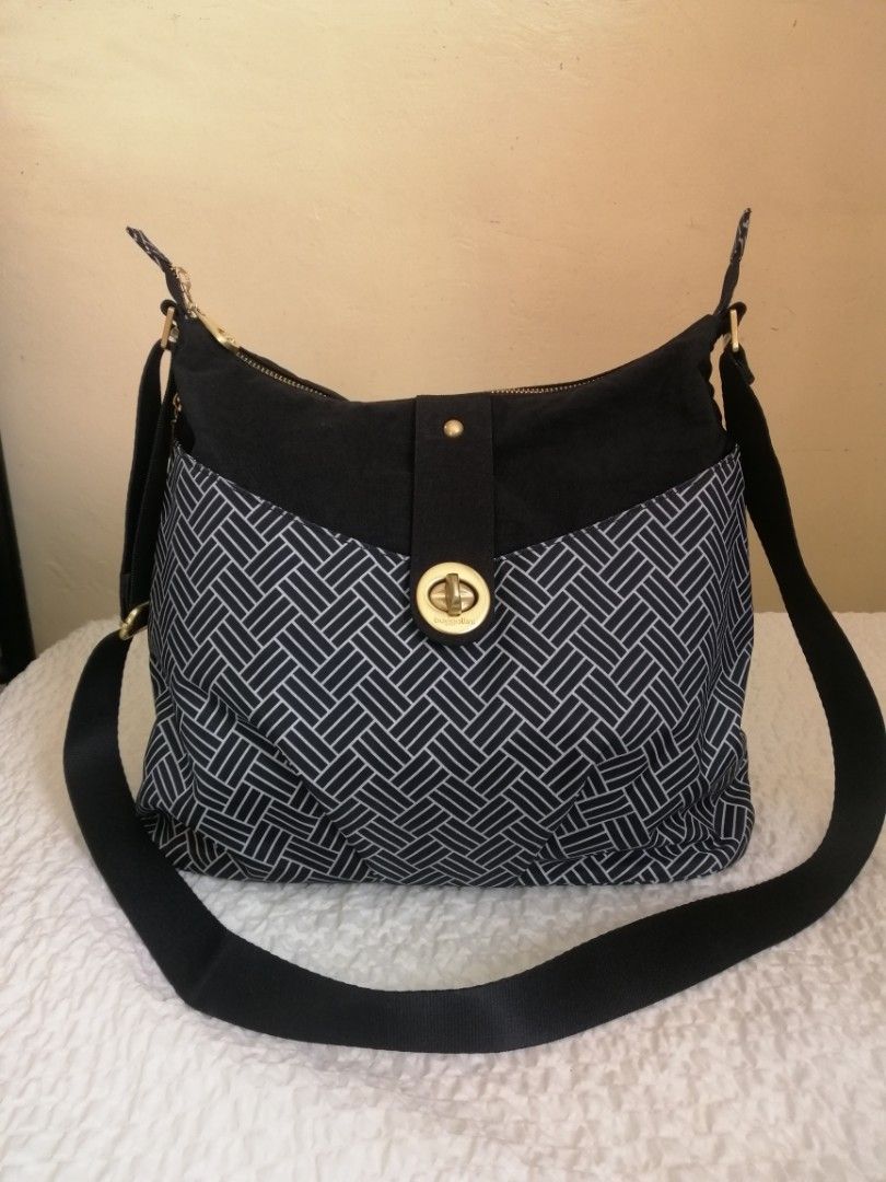 BAGGALLINI HELSINKI CROSS BODY BAG Women s Fashion Bags