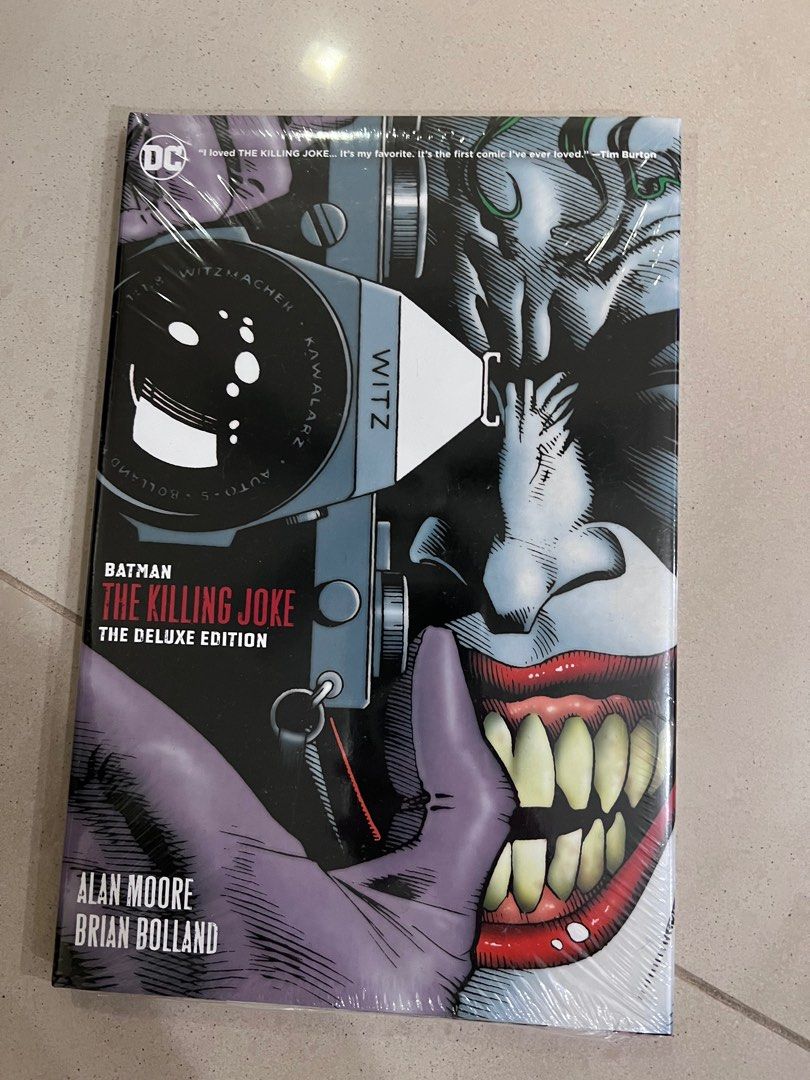 Batman The Killing Joke Deluxe Edition, Hobbies & Toys, Books & Magazines,  Comics & Manga on Carousell