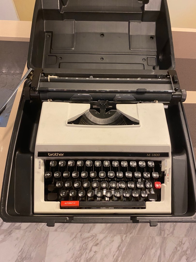 Brother Typewriter M1800 with casing), Hobbies & Toys