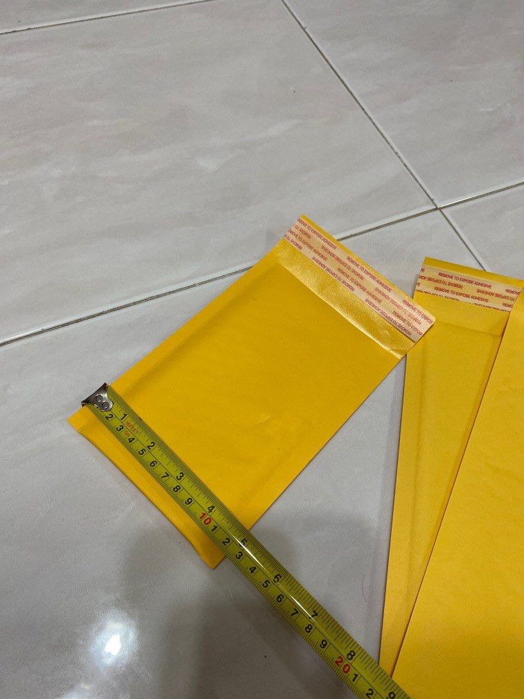 Bubble envelope (Big 30x20cm) (Small 18x10cm), Hobbies & Toys ...
