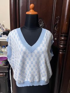 Buttonscraves vest size XL