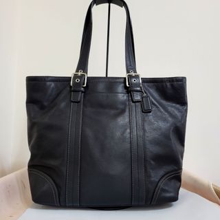 Coach全牛皮大托特包