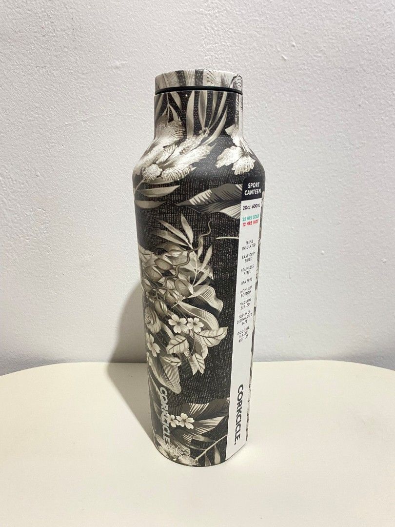 Corkcicle Luau Sport Canteen 20oz Black Luau on Carousell