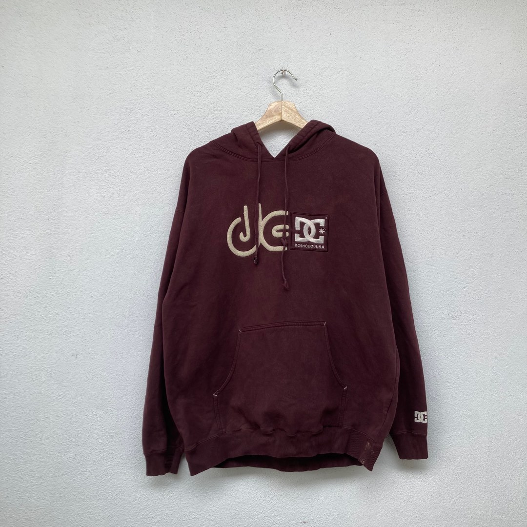 DC skate hoodie, Men's Fashion, Tops & Sets, Hoodies on Carousell