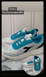 DIADORA