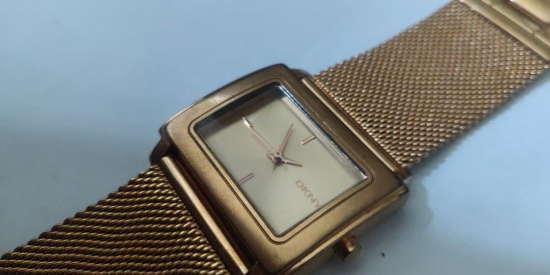 DKNY NY-8558 Gold Watch (ORIGINAL), Women display picture 3