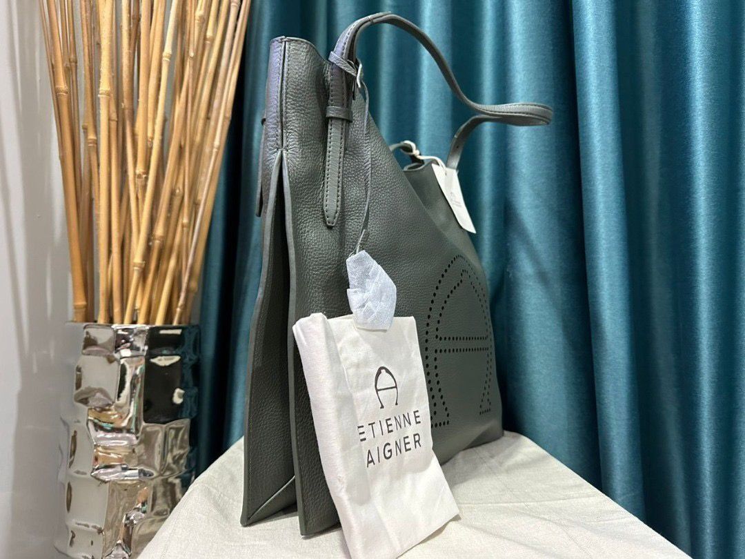 Etienne aigner stella tote 2025