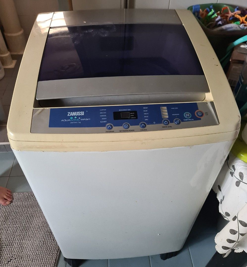Free Zanussi Washing machine. Working., TV & Home Appliances, Washing