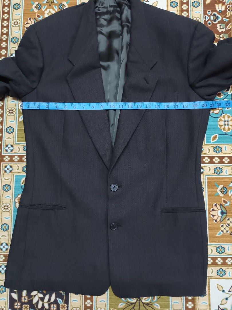 Giorgio Armani x Saks Fifth Avenue Formal Suits Blazer, Men's Fashion,  Coats, Jackets and Outerwear on Carousell