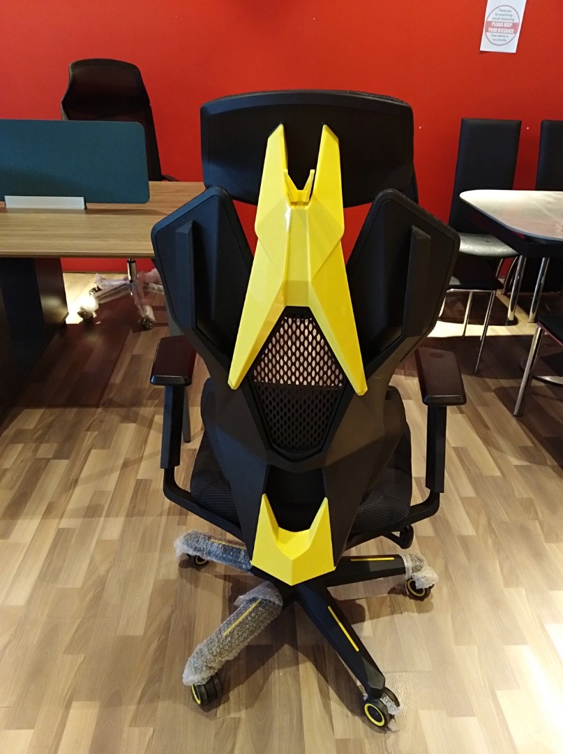 GRAGON GAMING CHAIR 60 OFF on Carousell