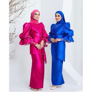 (Category: ) located in . Submitted by wardrobe_ (Listing ID 1222368288, Image 1). Description: .
