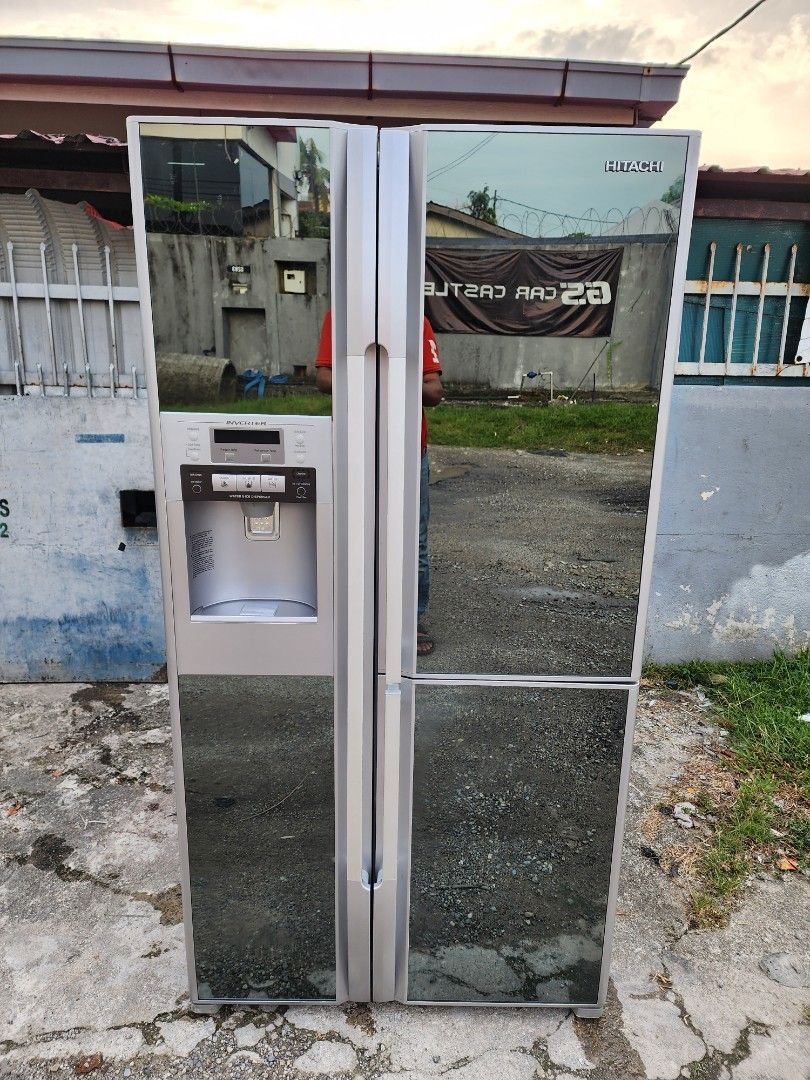 Hitachi inverter auto ice maker 584 Liter, TV & Home Appliances