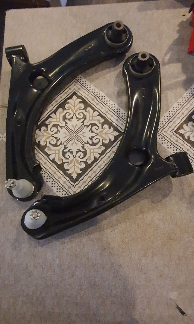 Honda mobilio lower arm set. (Preorder), Car Accessories, Accessories