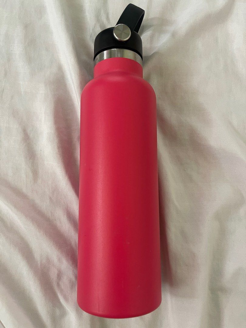 HydroFlask 21 oz in Watermelon, Furniture & Home Living, Kitchenware