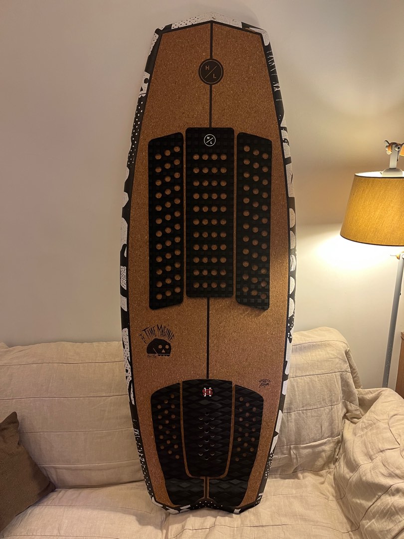 Hyperlite 2022 Time Machine Wakesurf board, 運動產品, 其他運動配件 Carousell