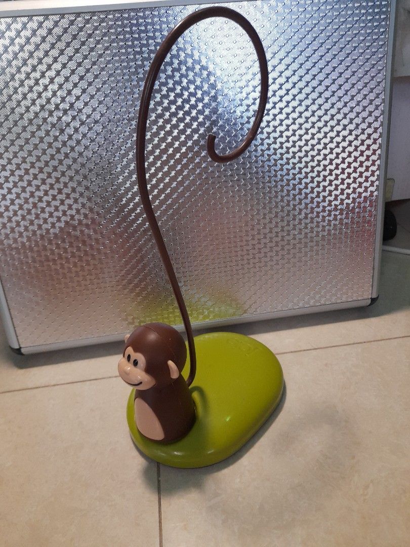 JOIE Banana holder, Furniture & Home Living, Kitchenware & Tableware