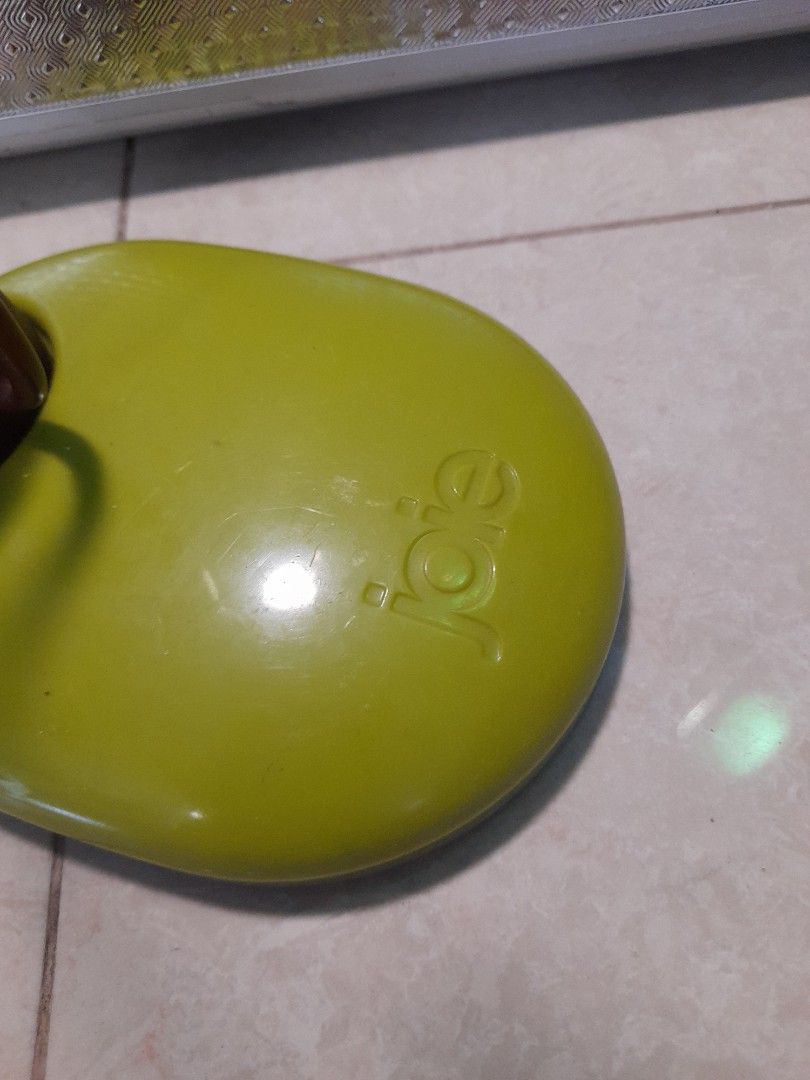 JOIE Banana holder, Furniture & Home Living, Kitchenware & Tableware