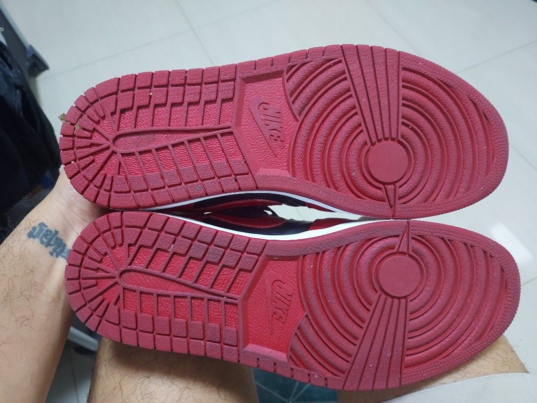 low top jordan 1s red