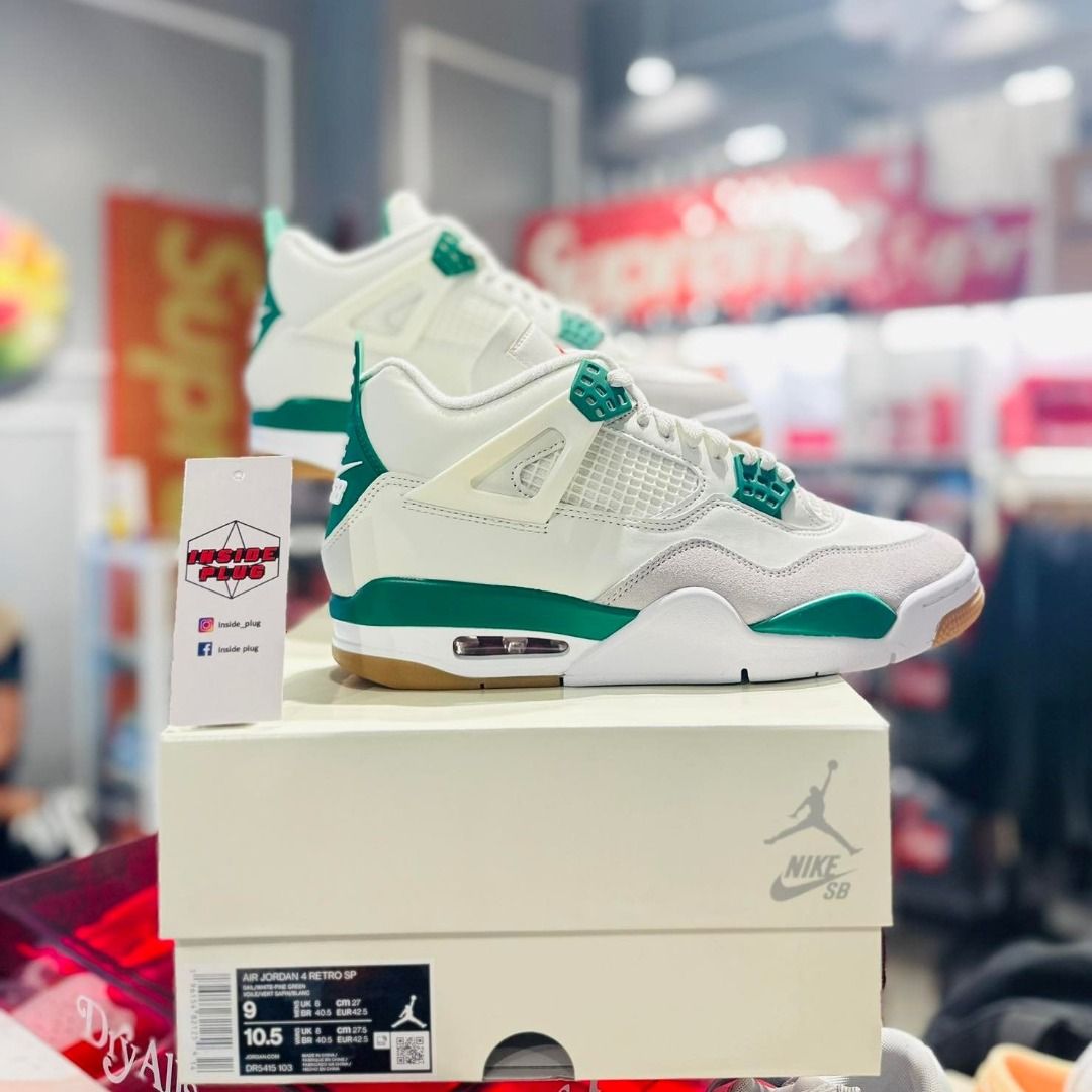 Air Jordan 4 Supreme, Men's Fashion, Footwear, Sneakers on Carousell