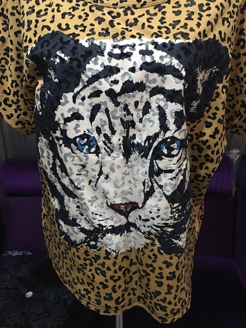 Leopard print top, Women's Fashion, Tops, Blouses on Carousell