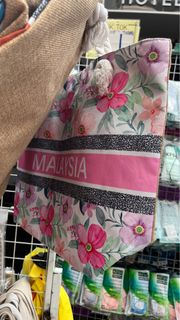 (Category: ) located in . Submitted by prettydollph (Listing ID 1222270347, Image 1). Description: .