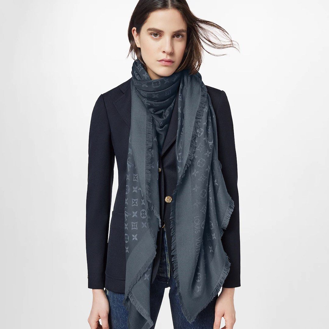 Louis Vuitton carbone gray monogramm classic shawl pasmina scarf