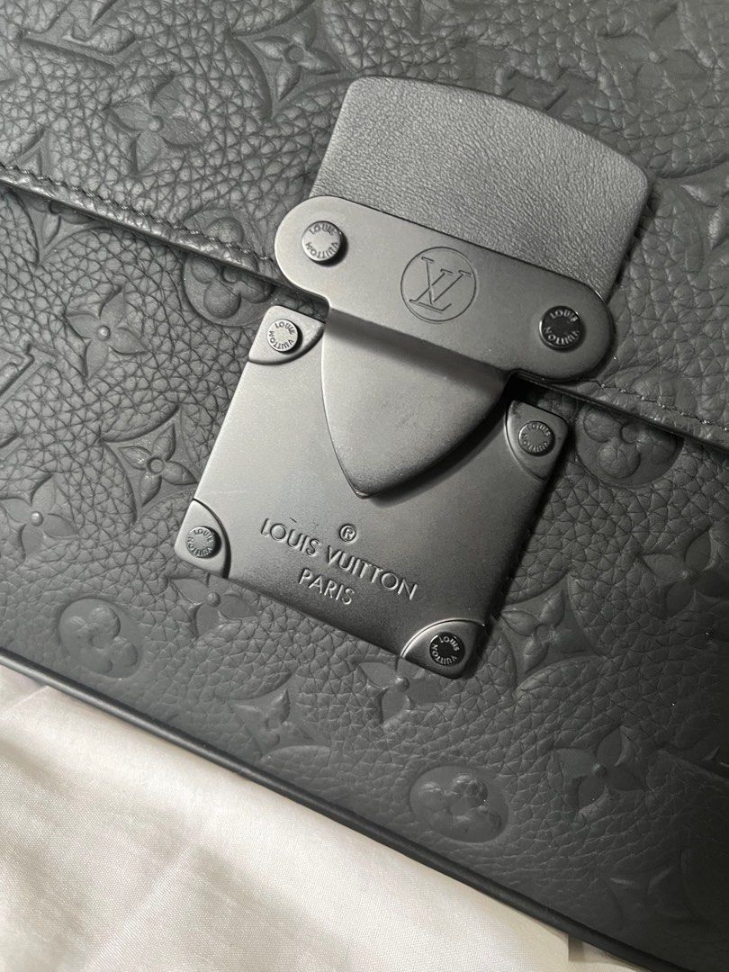 Louis Vuitton S Lock A4 Pouch, Black