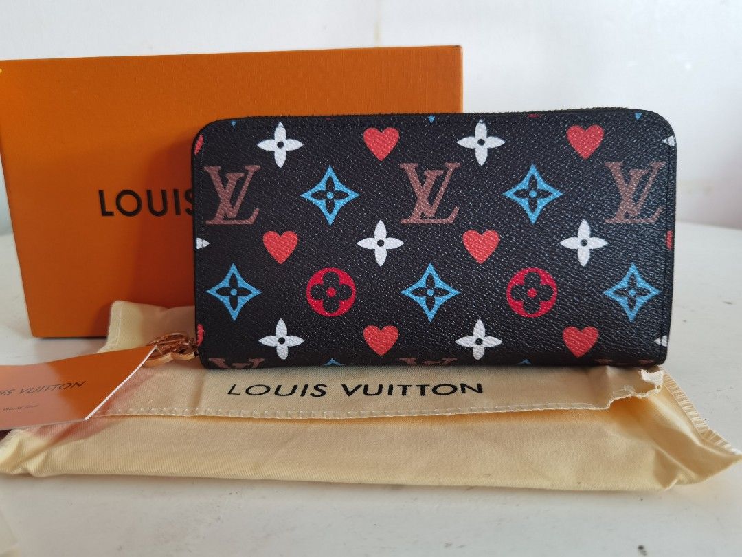 Louis Vuitton - GAME ON CARD HOLDER [Limited Edition], Women's Fashion,  Bags & Wallets, Wallets & Card Holders on Carousell
