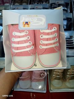 Mall Pull  Out Pink Baby Shoes