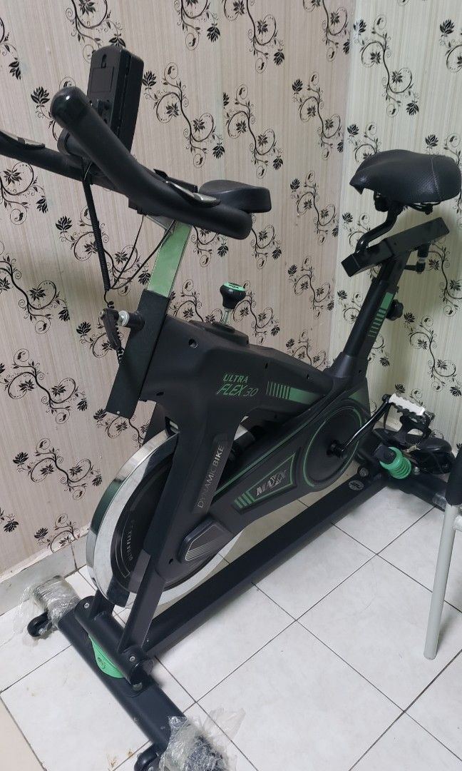 MAXX Ultra Flex 3.0 Spinning Bike Indoor Bicycle Sports
