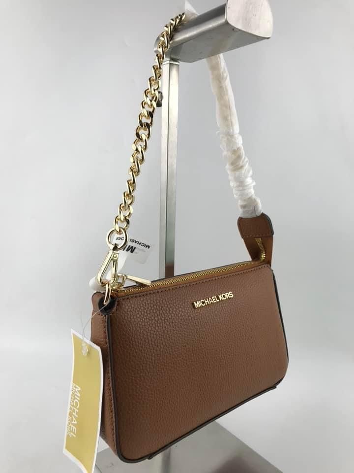 MK Jetset Pouchette (Category: Luxury Bags & Wallets) located in Paranaque City. Submitted by aralofranco (Listing ID 1222265781, Image 2). Description: .