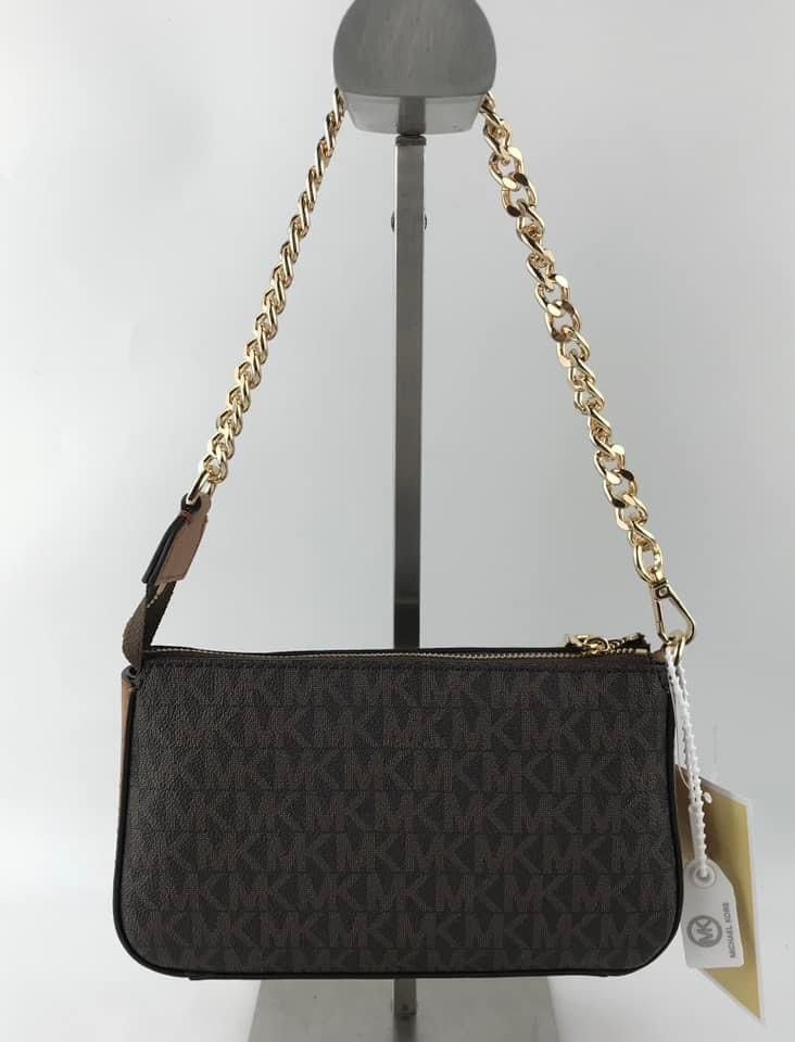 MK Jetset Pouchette Mono (Category: Luxury Bags & Wallets) located in Paranaque City. Submitted by aralofranco (Listing ID 1222265970, Image 3). Description: .