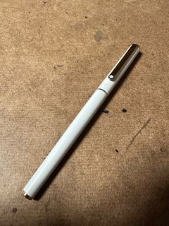 Montblanc 小白花 貴族，不銹鋼 F尖，單筆無盒，狀態如新，無明顯痕跡，一切功能正常