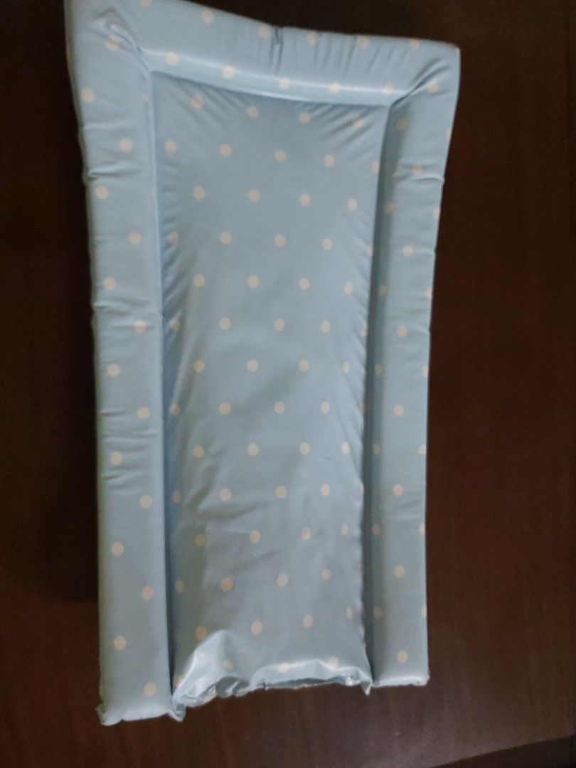 Mothercare changing mat preloved (Category: Changing Mats & Accessories) located in Del Monte. Submitted by littlefonsy (Listing ID 1222366216, Image 1). Description: Mothercare baby changing mat light blue. The end sides are cracking but still usable maybe can be iron heated to fix the ends. Please manage your expectations this is a preloved. Free for my buyers buying 500 and up..