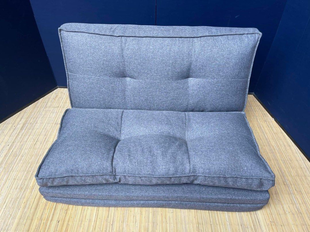 Nitori Floor Sofabed 40”L x 76”W (Category: Sofas) located in Manila. Submitted by Hezcki (Listing ID 1222246347, Image 2). Description: .