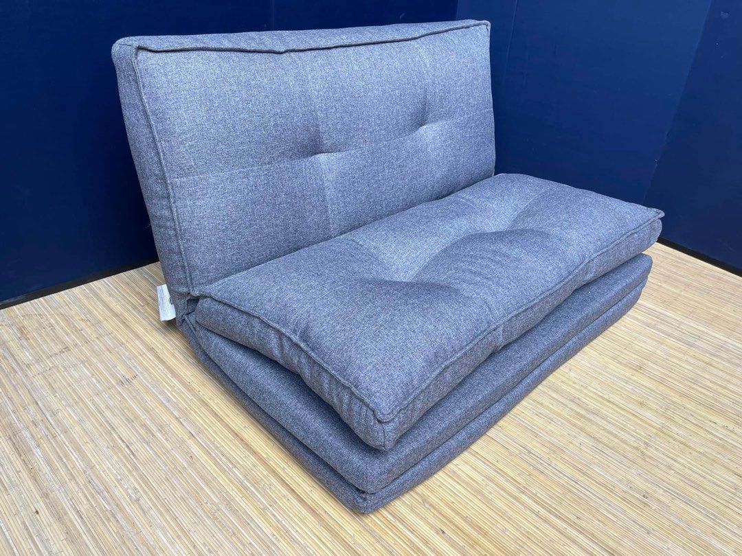 Nitori Floor Sofabed 40”L x 76”W (Category: Sofas) located in Manila. Submitted by Hezcki (Listing ID 1222246347, Image 3). Description: .