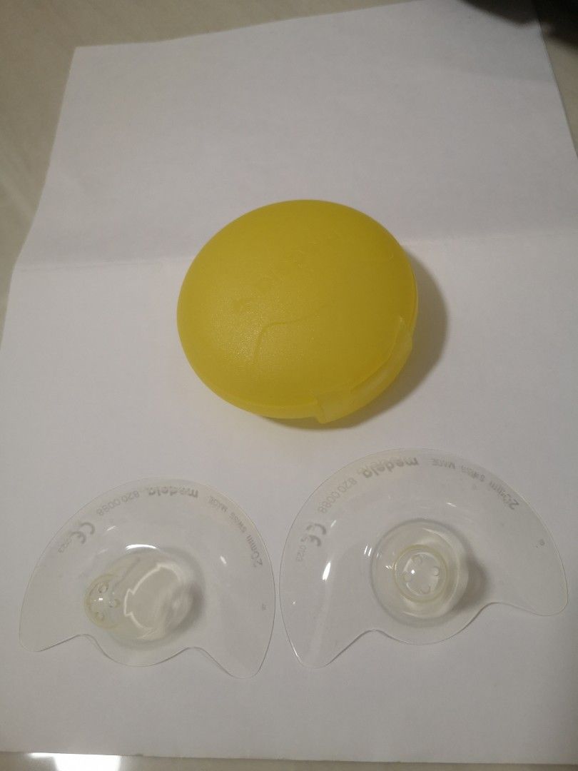 Original authentic medela nipple shield 20mm size M for sore nipples