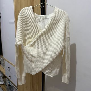 [PRELOVED] Nala Sweater Top