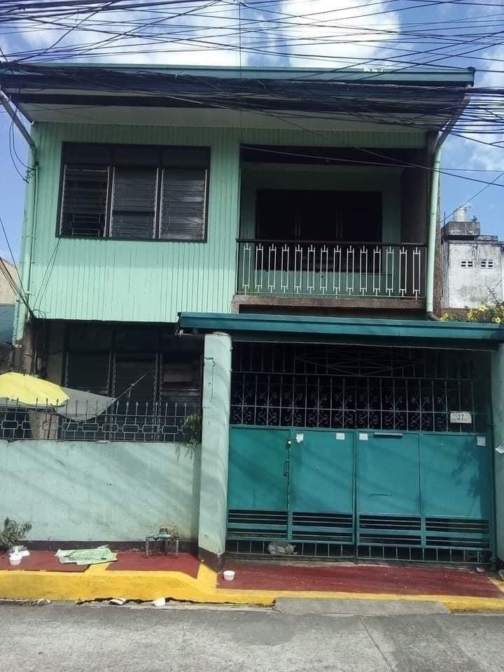 PreOwned Two Storey House and Lot for Sale in Quirino Project 3 Quezon ...