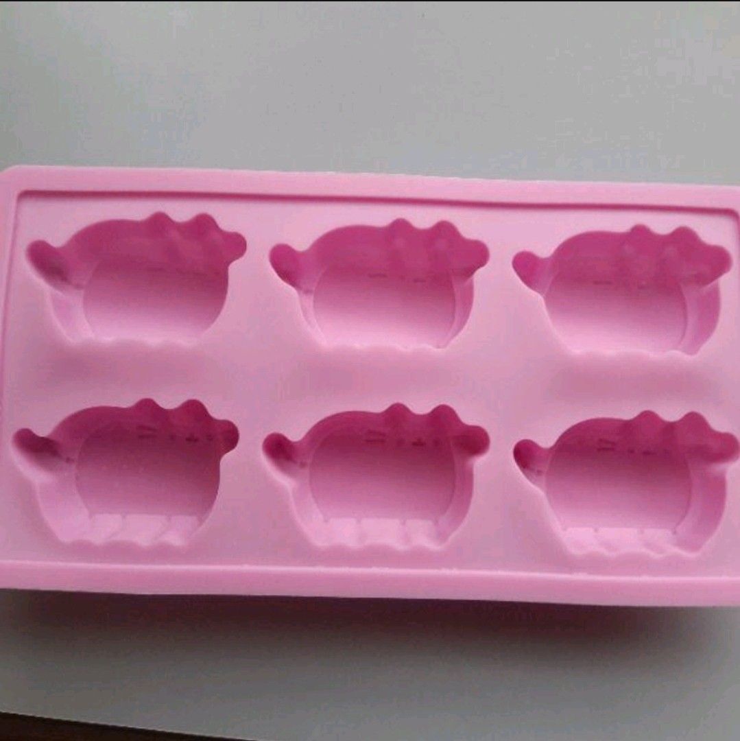 PUSHEEN Pink Silicone Chocolate Ice Mold (Category: Cookware & Accessories) located in Batangas. Submitted by jomiella (Listing ID 1222297502, Image 2). Description: Condition: Like New FAQ: ♡Last price? -Depends on the item ♡Swap? -No, sorry. Listed items are not open for swap ♡Can you list the item on Shop3e? -Yes! But I'm gonna have to add an additional fee of 8% for the Shop3e service fee ♡Do you do meetups? -Yes. Batangas area only THINGS TO