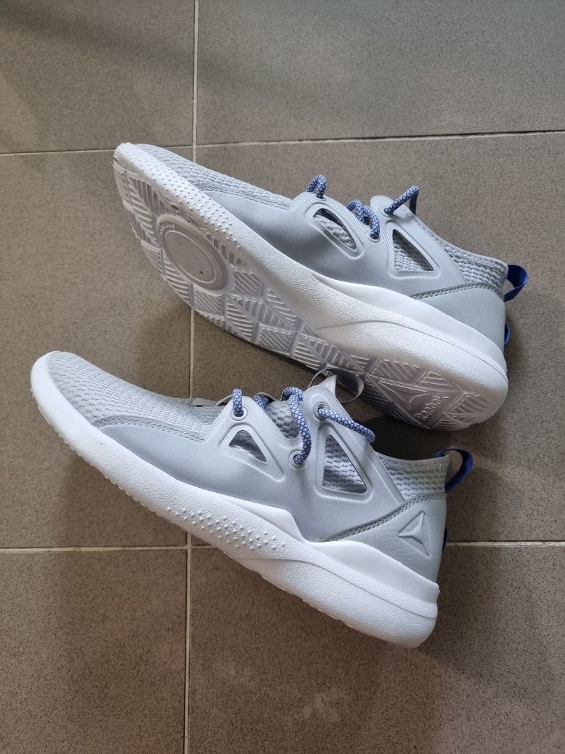 Reebok top light shoes