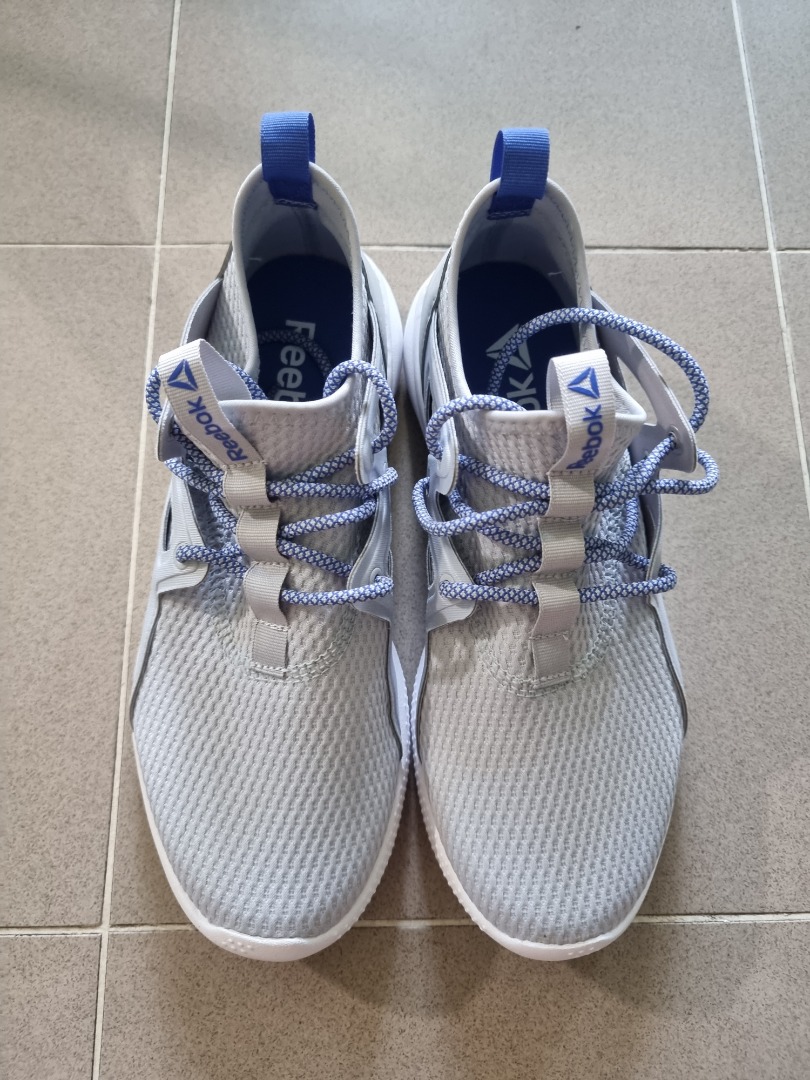Reebok light shoes sales