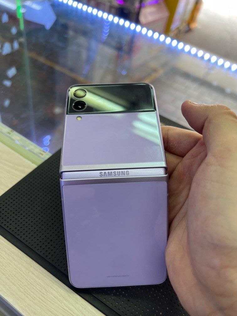 Samsung Galaxy Z Flip 3？パープル ジャンク Samsung Z Flip 3 256GB purple, Mobile Phones & Gadgets, Mobile