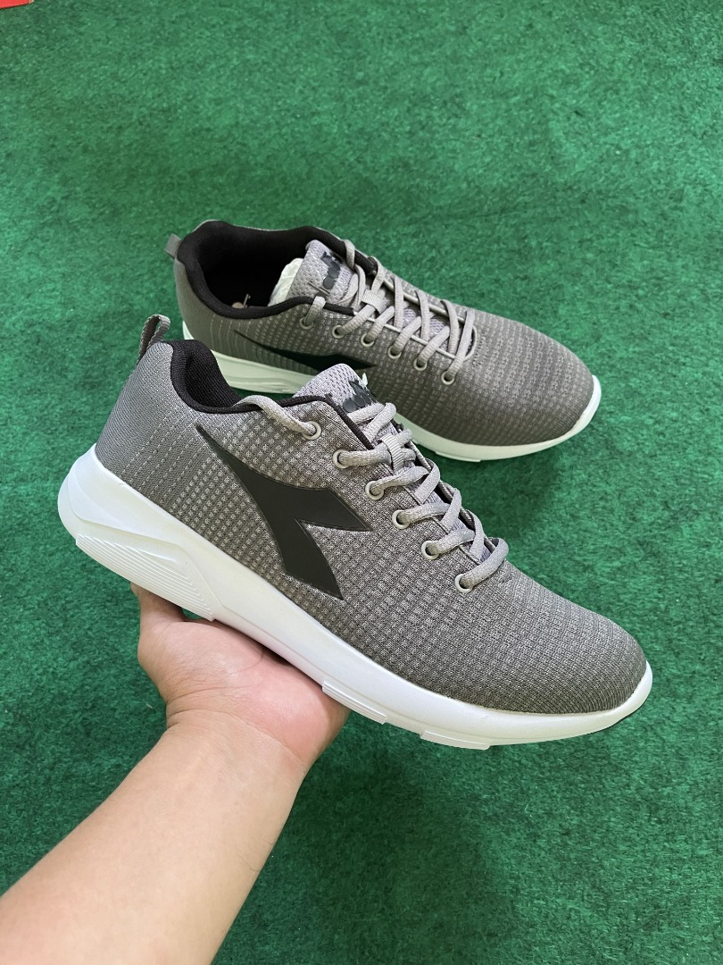 Diadora x 2025 run light 2