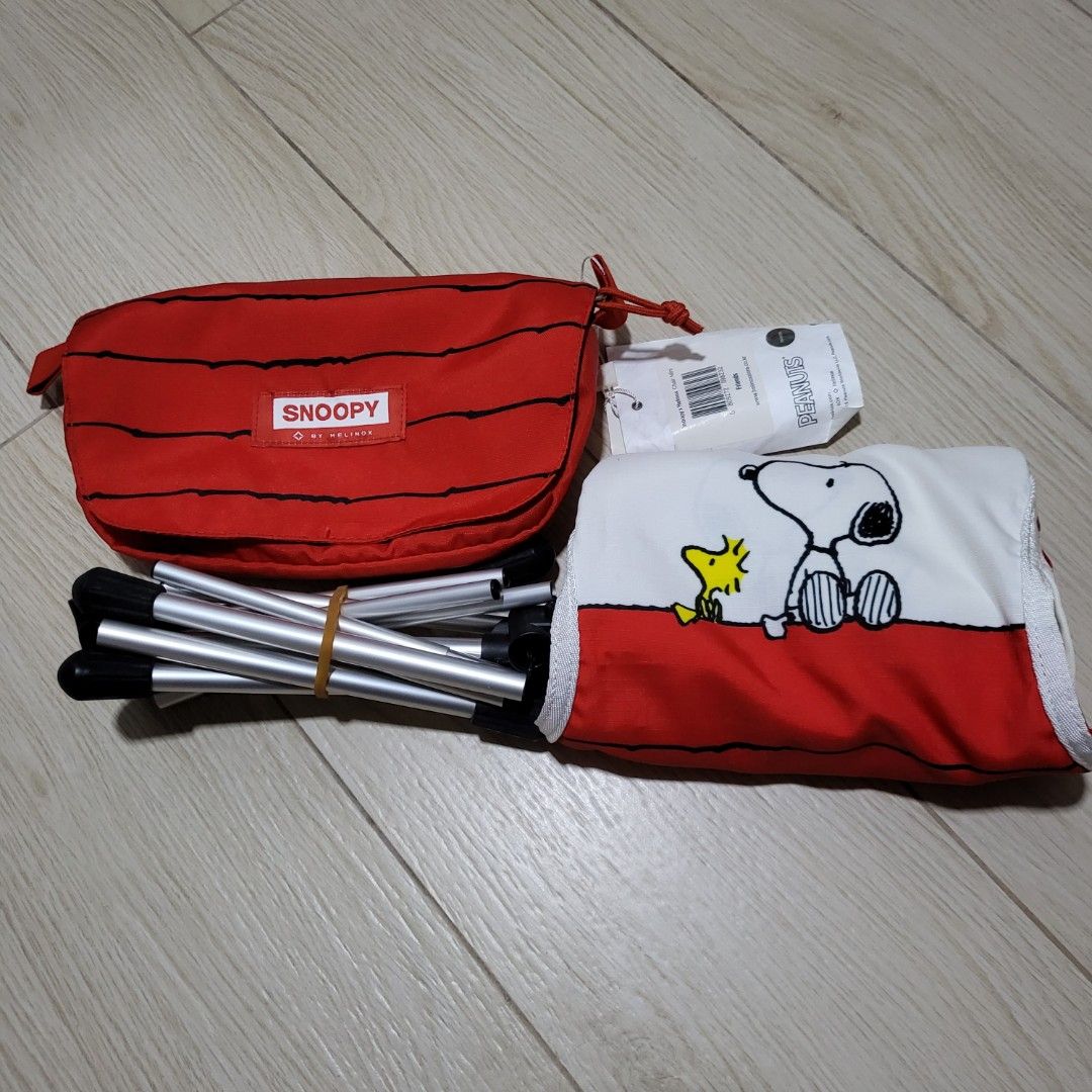 snoopy x helinox chair mini, 運動產品, 行山及露營- Carousell