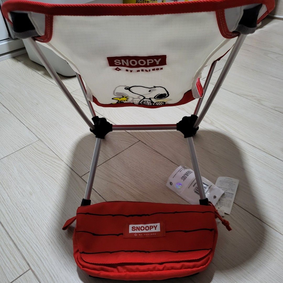 snoopy x helinox chair mini, 運動產品, 行山及露營- Carousell