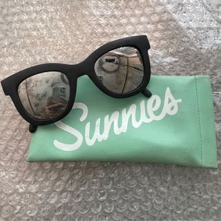 SUNNIES Black Mirrored Sunglasses Shades Eyewear