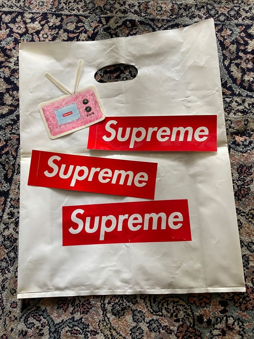 Supreme plastic bag online