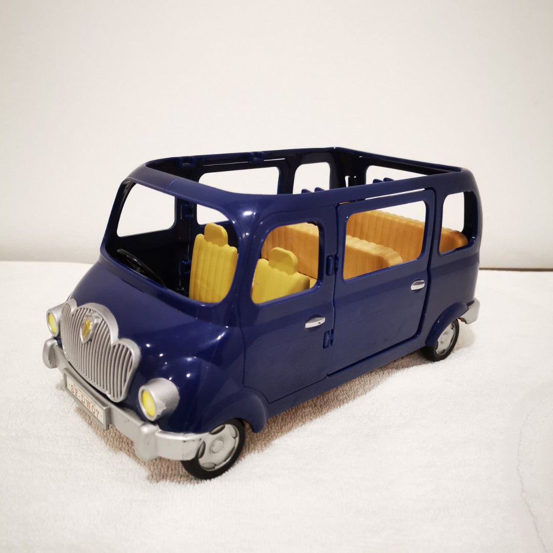 Sylvanian families best sale seven seater car